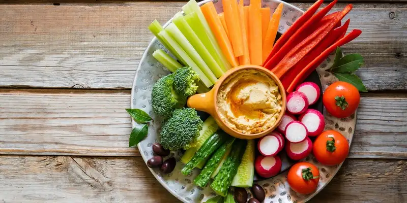 Bastoncini di verdure con cagliata alle erbe