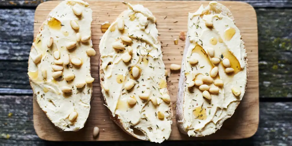 Kichererbsen Erdnuss Sandwich - Rezept | FoodPal Kichererbsen Erdnuss Sandwich - Rezept | FoodPal