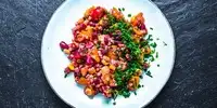 Rote-Linsen-Salat mit roter Beete