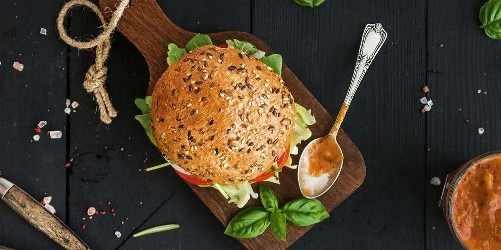 Omelet zucchini burger - recipe | FoodPal