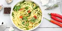 Spaghetti aglio e olio mit Peperoni