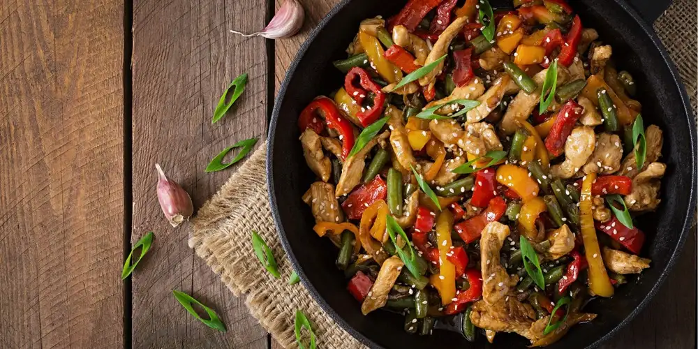 Minced meat pan with vegetables - recipe | FoodPal