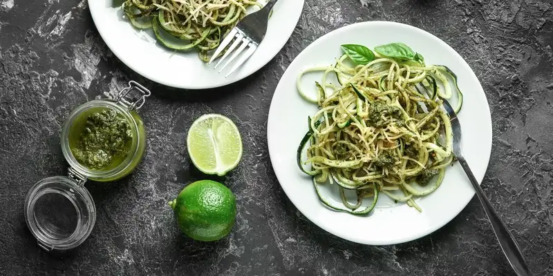 Zucchini pasta with pesto