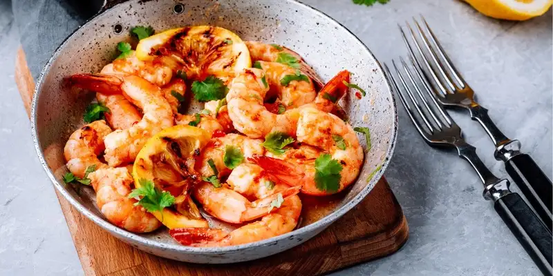 Poêlée de crevettes au piment