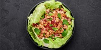 Salat mit Hackfleisch und Bacon