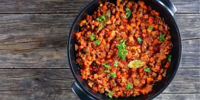 Carrot and hazelnut salad with minced meat