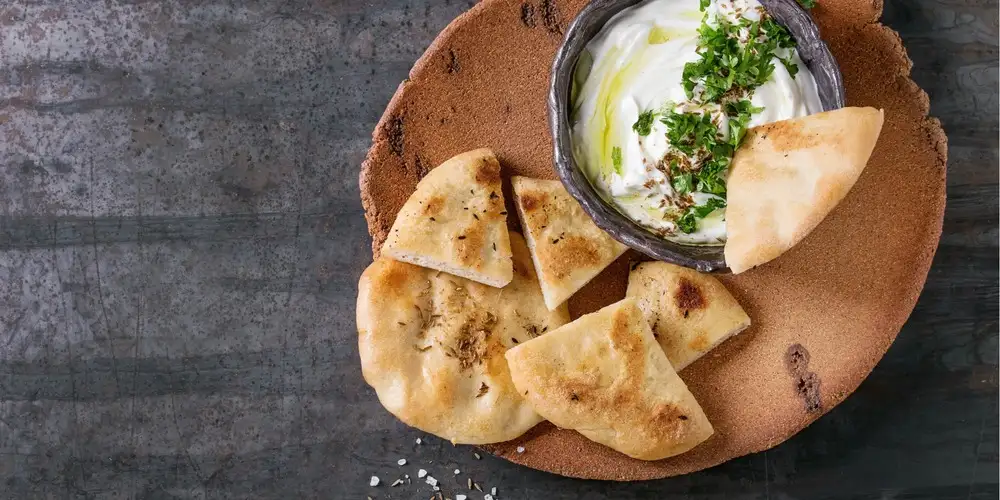 Keto pizza bread - recipe | FoodPal