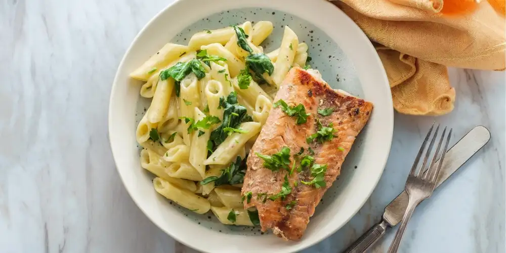 Salmon Spinach Pasta recipe FoodPal