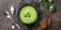 Proteinhaltige Brokkoli-Käse Suppe