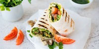 Wrap mit scharfem Tofu und Gemüse