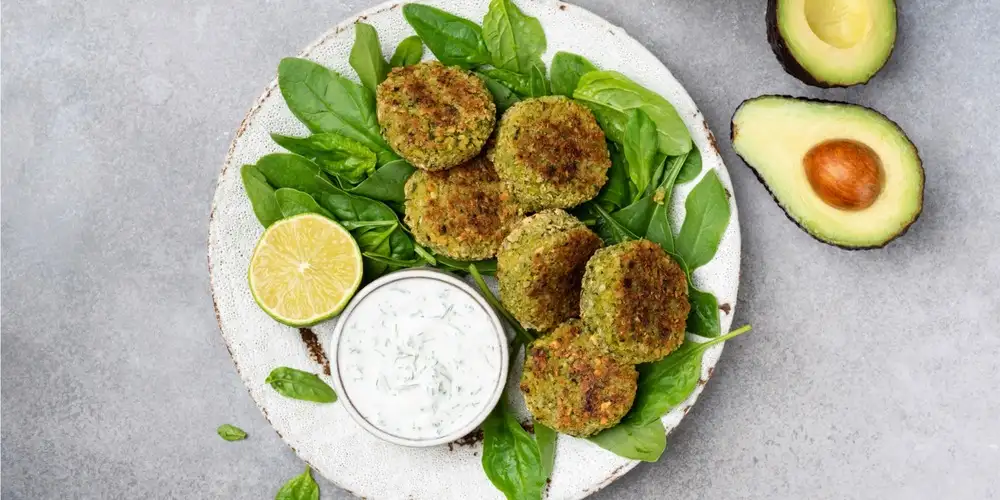 Vegetable cutlet with herb curd cheese - recipe | FoodPal