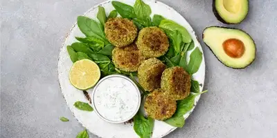 Kotlet warzywny z ziołowym twarogiem