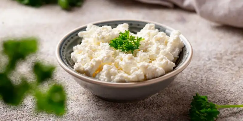 Spuntino a base di ricotta