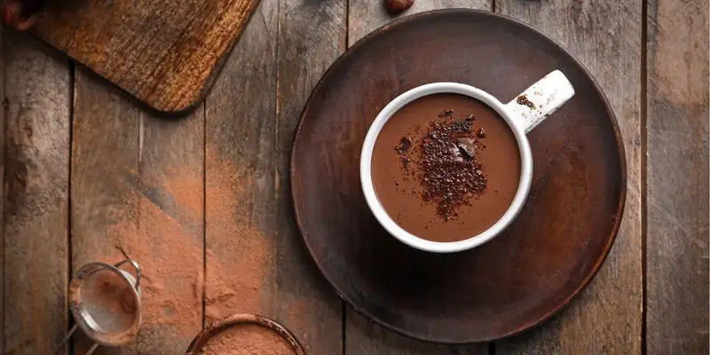 Chocolate caliente con canela low carb