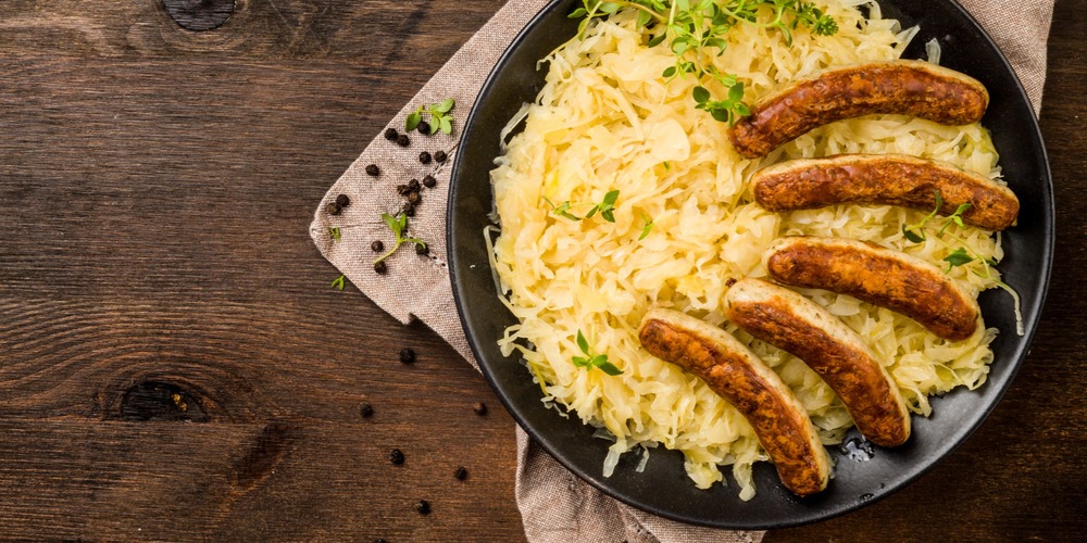 Wiener Würstchen mit Sauerkraut - Rezept | FoodPal