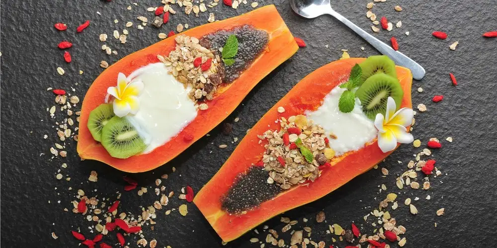 Creamy filled papaya half - recipe | FoodPal