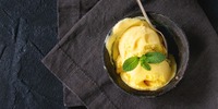 Schnelle Mango-Passionsfrucht Eiscreme