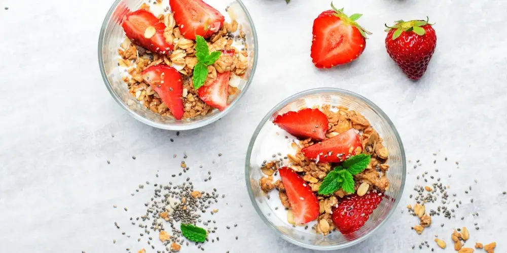 Strawberry Bowl - recipe | FoodPal