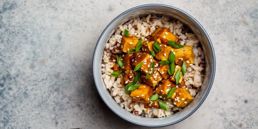 Basmati rice with tofu in honey mustard sauce - recipe | FoodPal