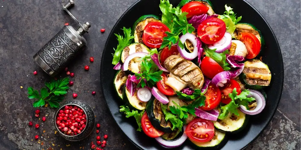 Fruity mushroom salad - recipe | FoodPal