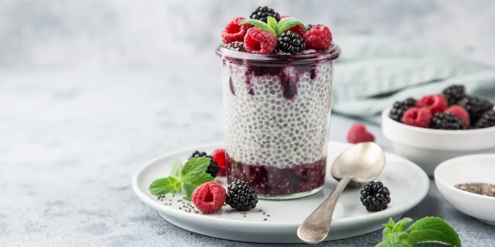 Chia yogurt with mixed fruits - recipe | FoodPal