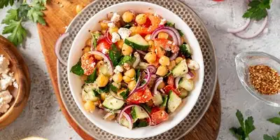 Salade de pois chiches et de carottes à la feta