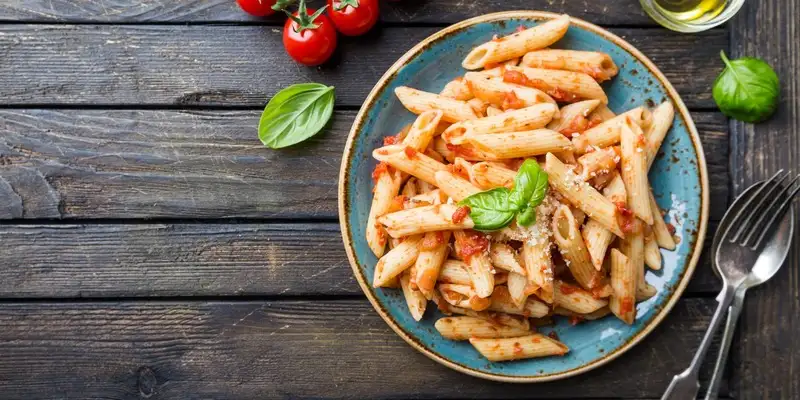 Pasta di ceci con pesto di cavolo rapa