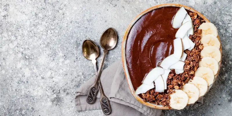 Smoothie Bowl de chocolate y cacahuetes