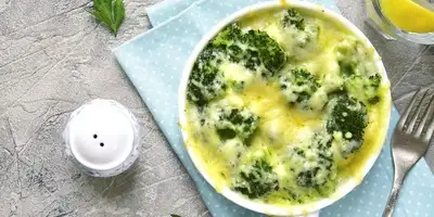 Broccoli orientali con feta