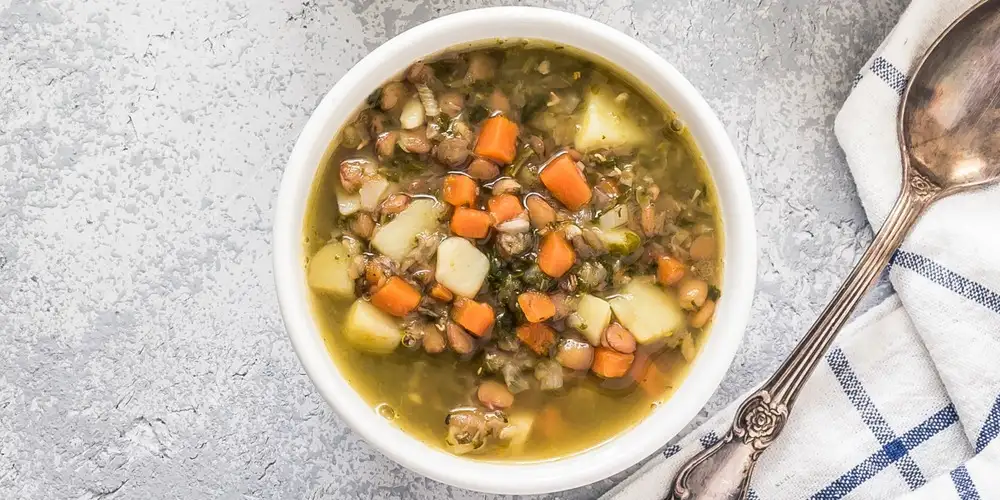 Potato and lentil soup - recipe | FoodPal