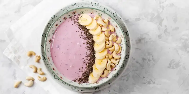 Serdeczne Smothie Bowl z jagodami