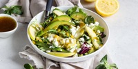 Tomaten-Avocado Salat mit Hüttenkäse