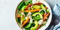 Kartoffel-Avocado Bowl mit Feta