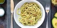 Zoodles mit Wallnusspesto