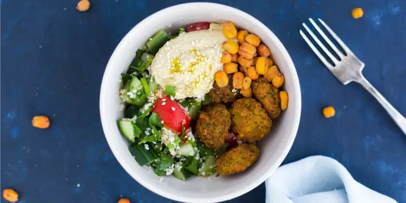 Bolas de semillas de cáñamo con verduras de invierno