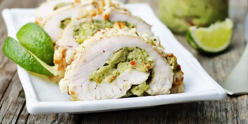 Filetto di petto di pollo con guacamole