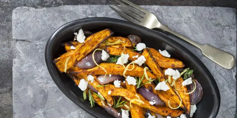 Batata Doce e Tomate Casserole com Feta