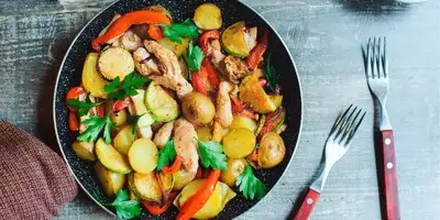 Mix di patate, zucchine e peperoni