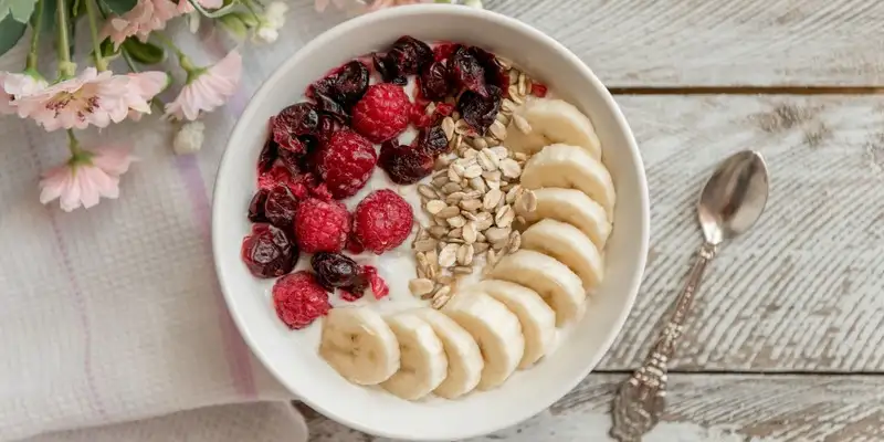 Farina d'avena alla vaniglia con lamponi