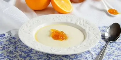 Semoule à la noix de coco et à l'orange