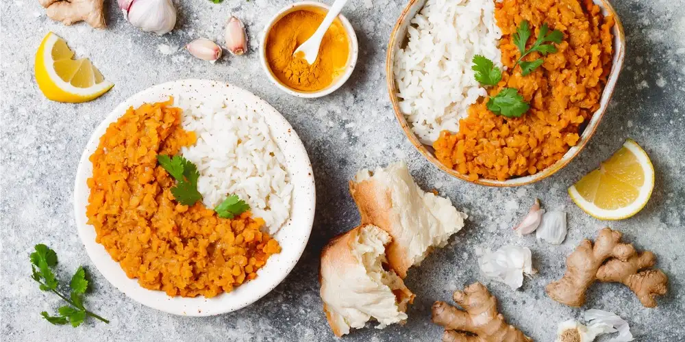 Red lentil stew with egg - recipe | FoodPal